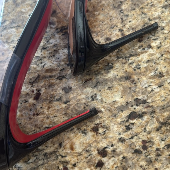 “Just Nothing Slide Sandal” size 39.5 (9.5)
CHRISTIAN LOUBOUTIN - Picture 3 of 6